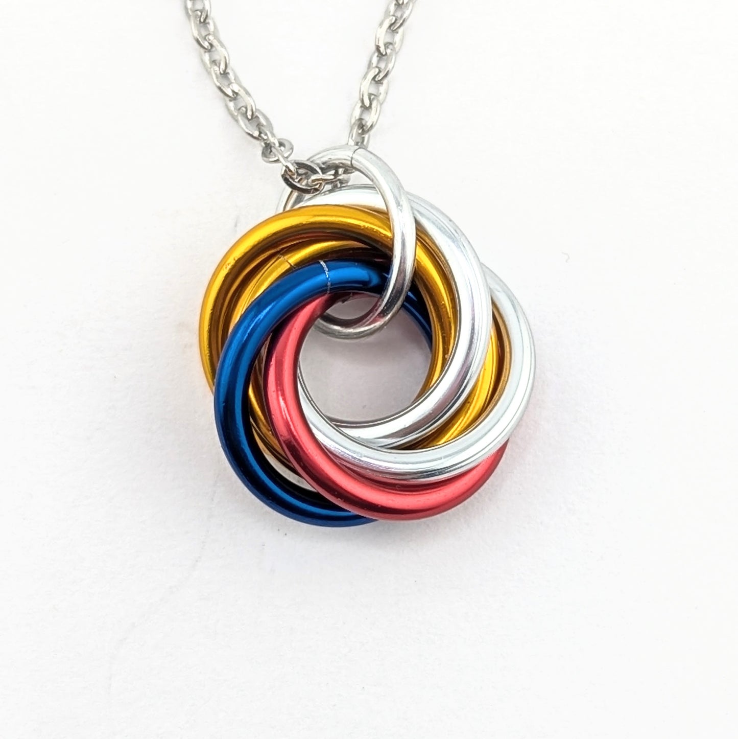 Möbii® "Stay Gold, America": Long Live the American Dream, Stylish Discreet Fidget Fashion Wear: Necklaces, Earrings, Keychains