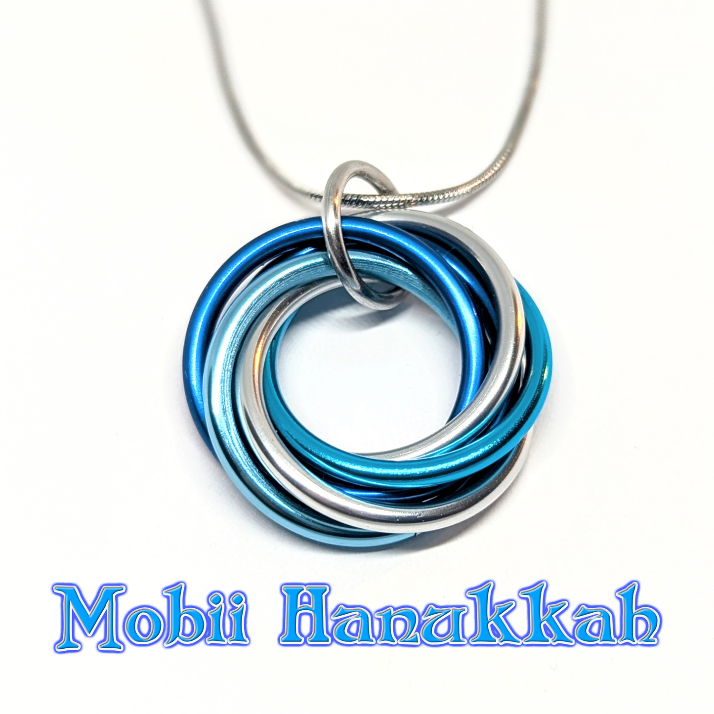 Möbii® Happy Holidays - Winter Celebrations - Stylish Discreet Fidget Fashion Wear: Necklaces, Earrings, Keychains