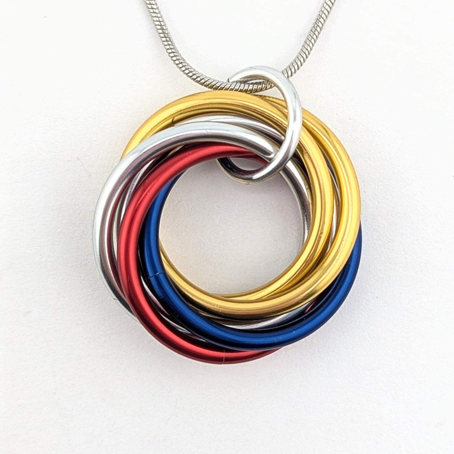 Möbii® "Stay Gold, America": Long Live the American Dream, Stylish Discreet Fidget Fashion Wear: Necklaces, Earrings, Keychains