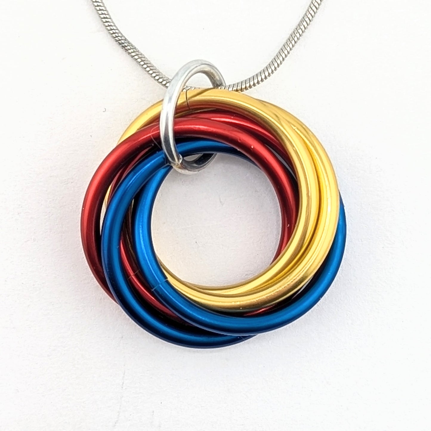 Möbii® "Stay Gold, America": Long Live the American Dream, Stylish Discreet Fidget Fashion Wear: Necklaces, Earrings, Keychains