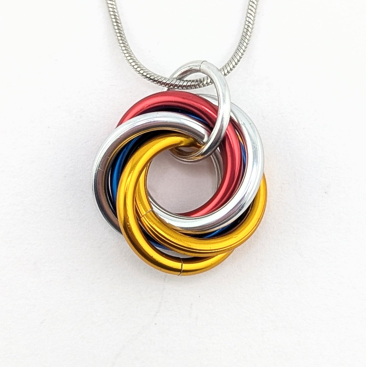 Möbii® "Stay Gold, America": Long Live the American Dream, Stylish Discreet Fidget Fashion Wear: Necklaces, Earrings, Keychains