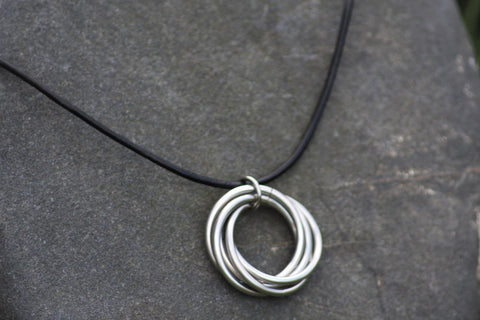 Infinity Ring Pendant, Stainless Steel Möbius Rings Necklace, Forever Spiral, Fidget Necklace -  - 1