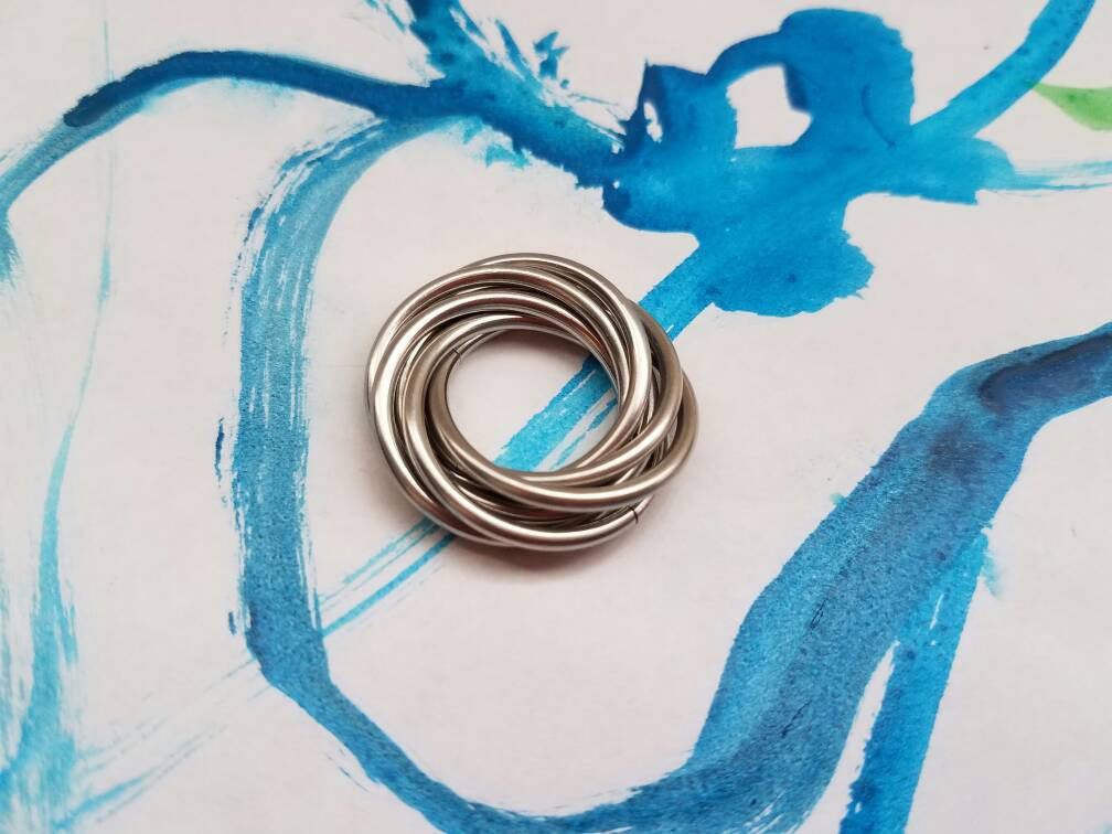 Fidget Spin Möbii® Ring: Loose Rings Möbius Moving Rolling Fidget Desi ...